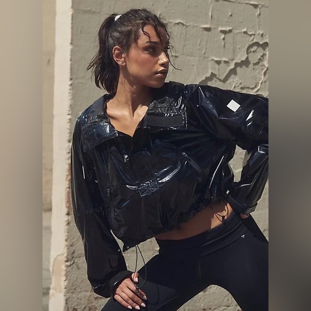 FREE PEOPLE FP Movement NEW Dew Drop Packable Rain Jacket NEW Size M Shiny Black - Picture 16 of 16